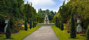 Inside Regent's Park gardens a highly qualified Chinese masseuse is available for massages